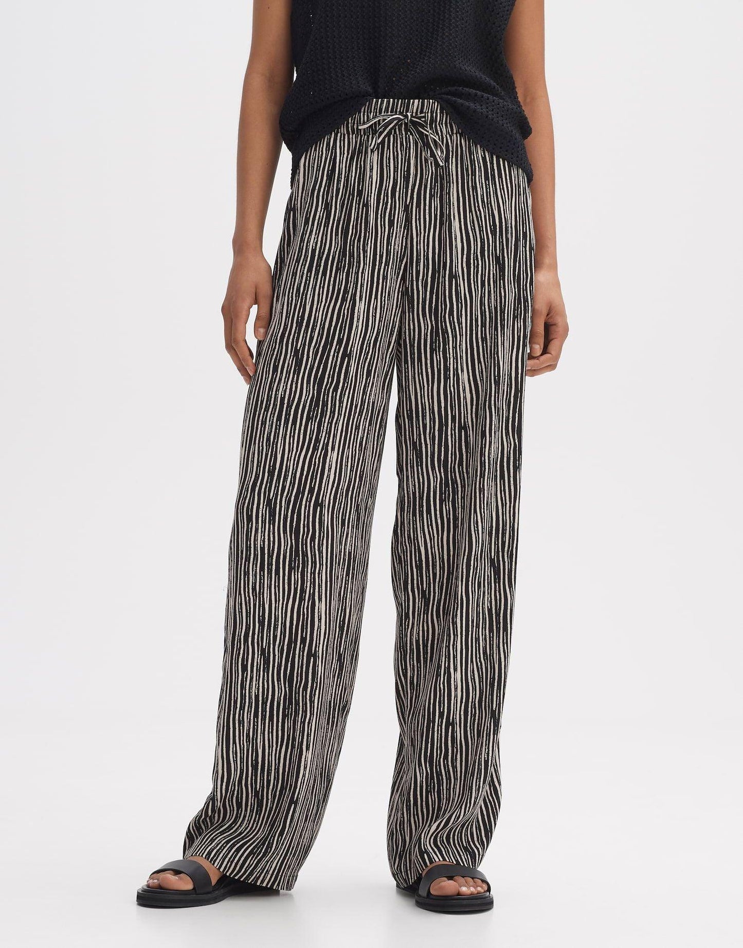 Opus Damen Hose Manilo stripe schwarz