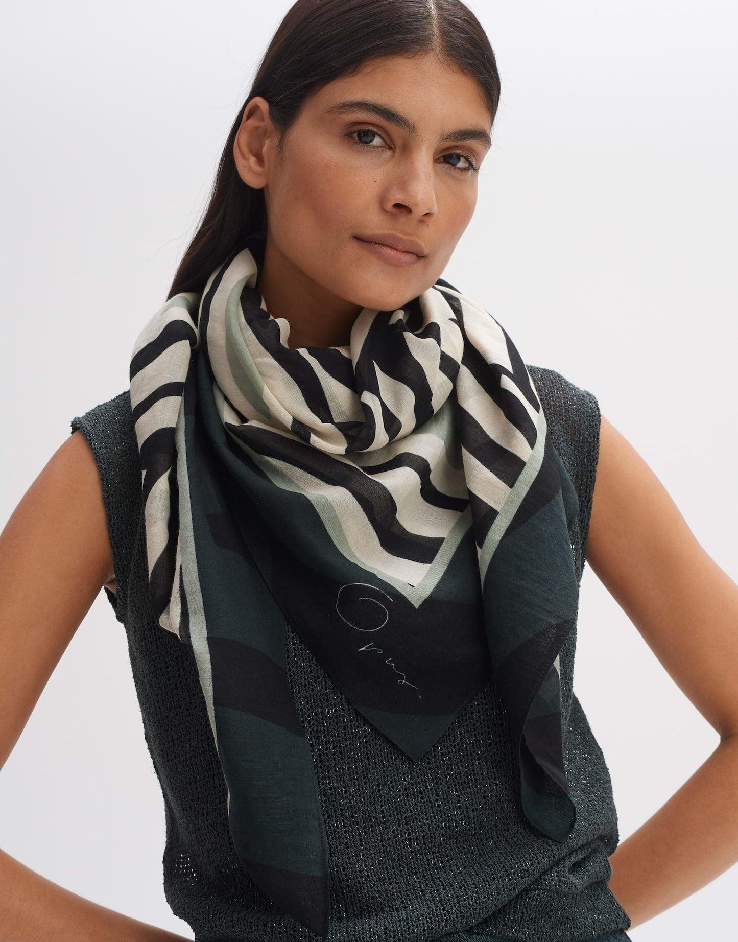 Opus Damen Sommertuch Artisi scarf schwarz
