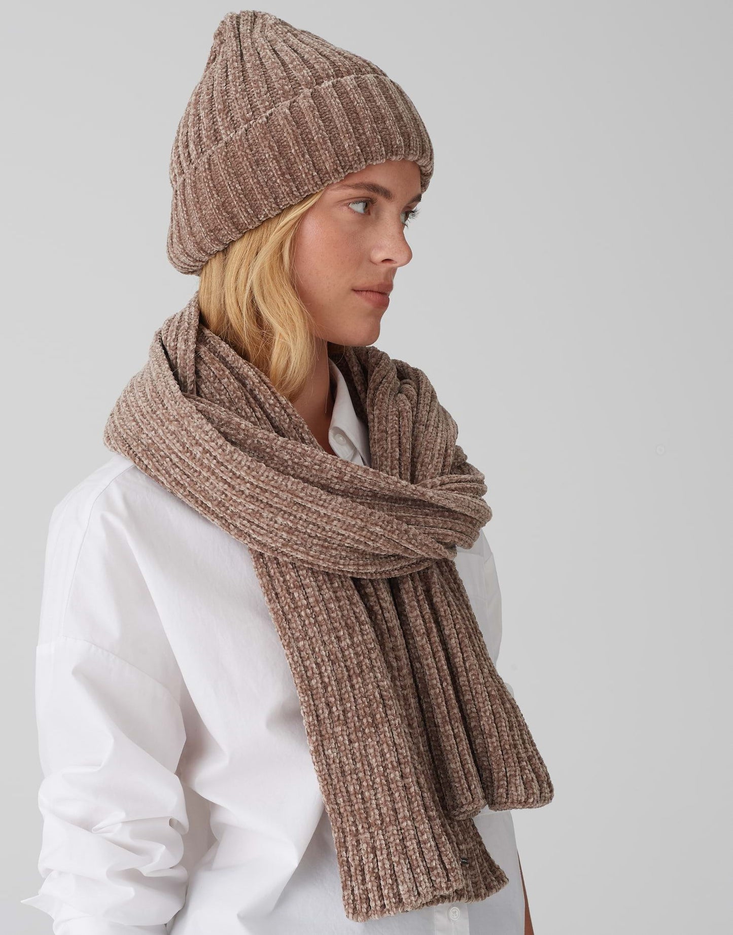 Aviebra scarf braun