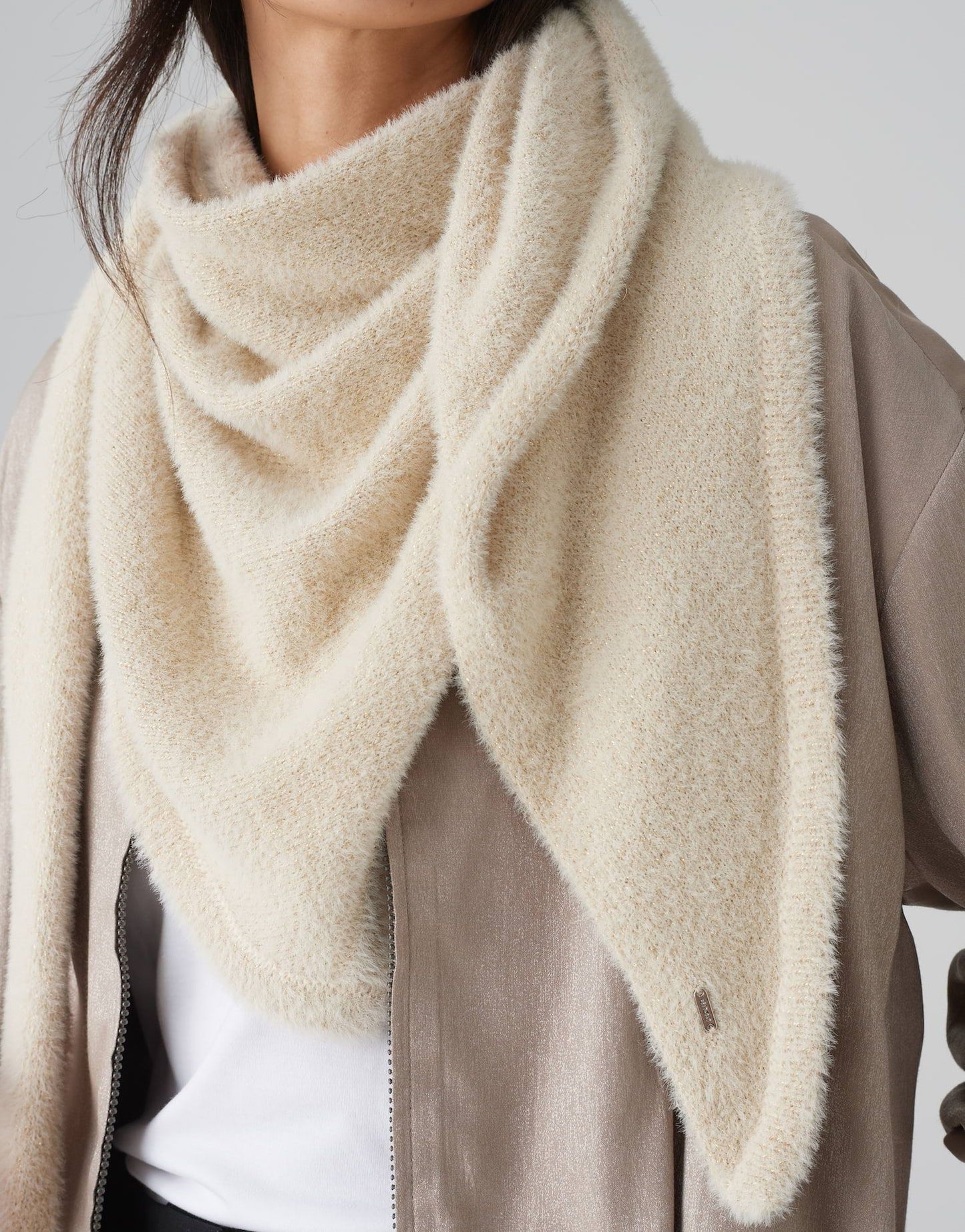 Awendi scarf beige