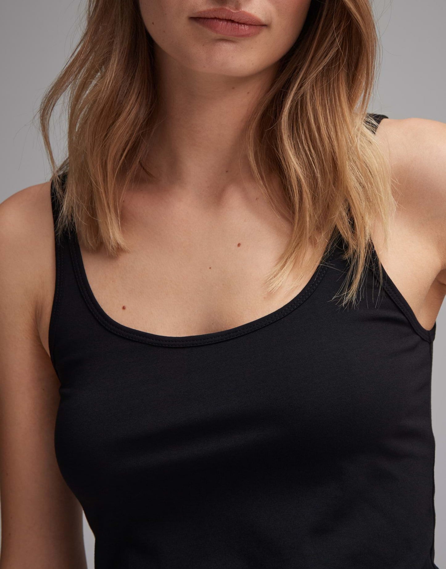 Ina schwarz