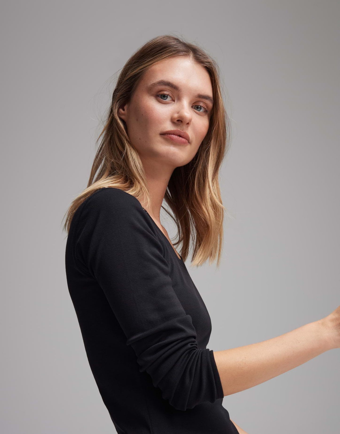 Sorana schwarz