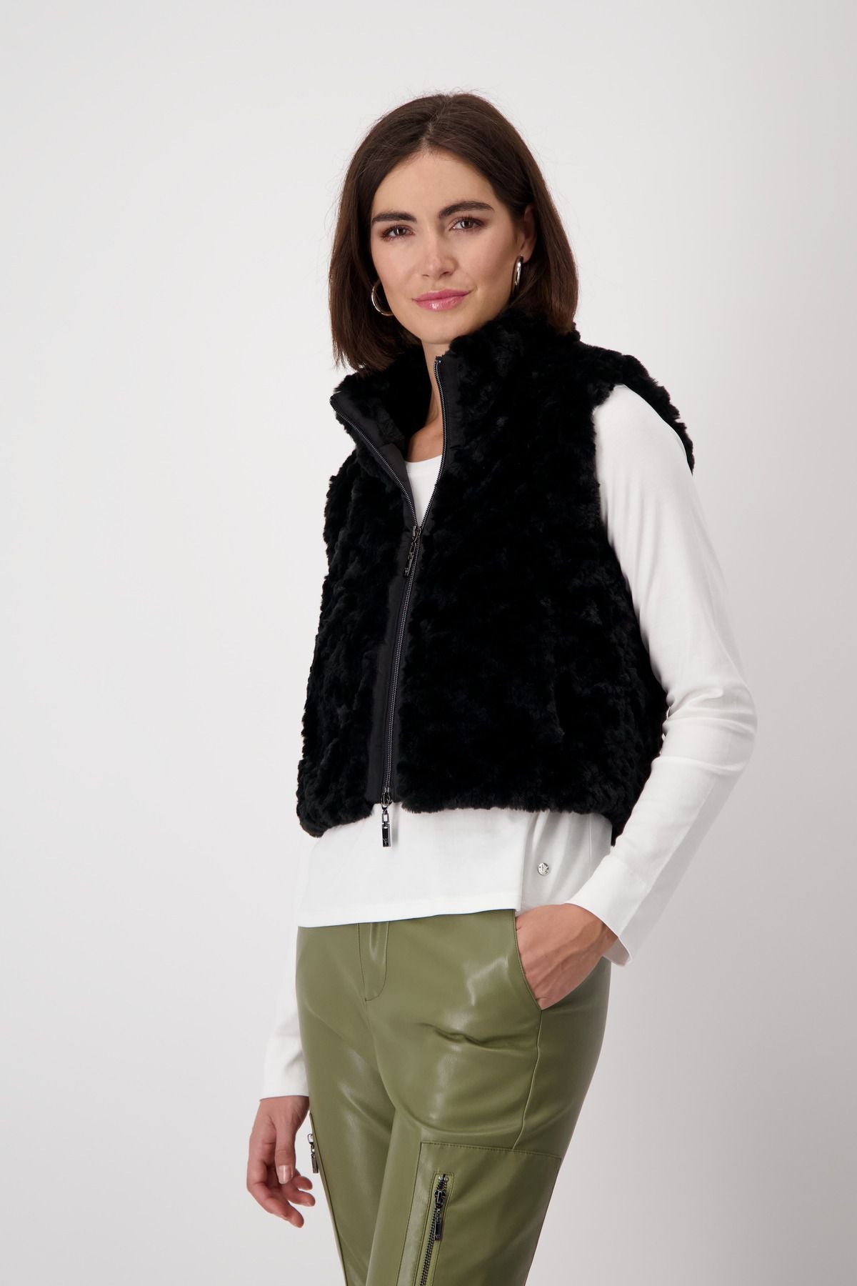 Monari Damen Cropped-Weste 44 schwarz