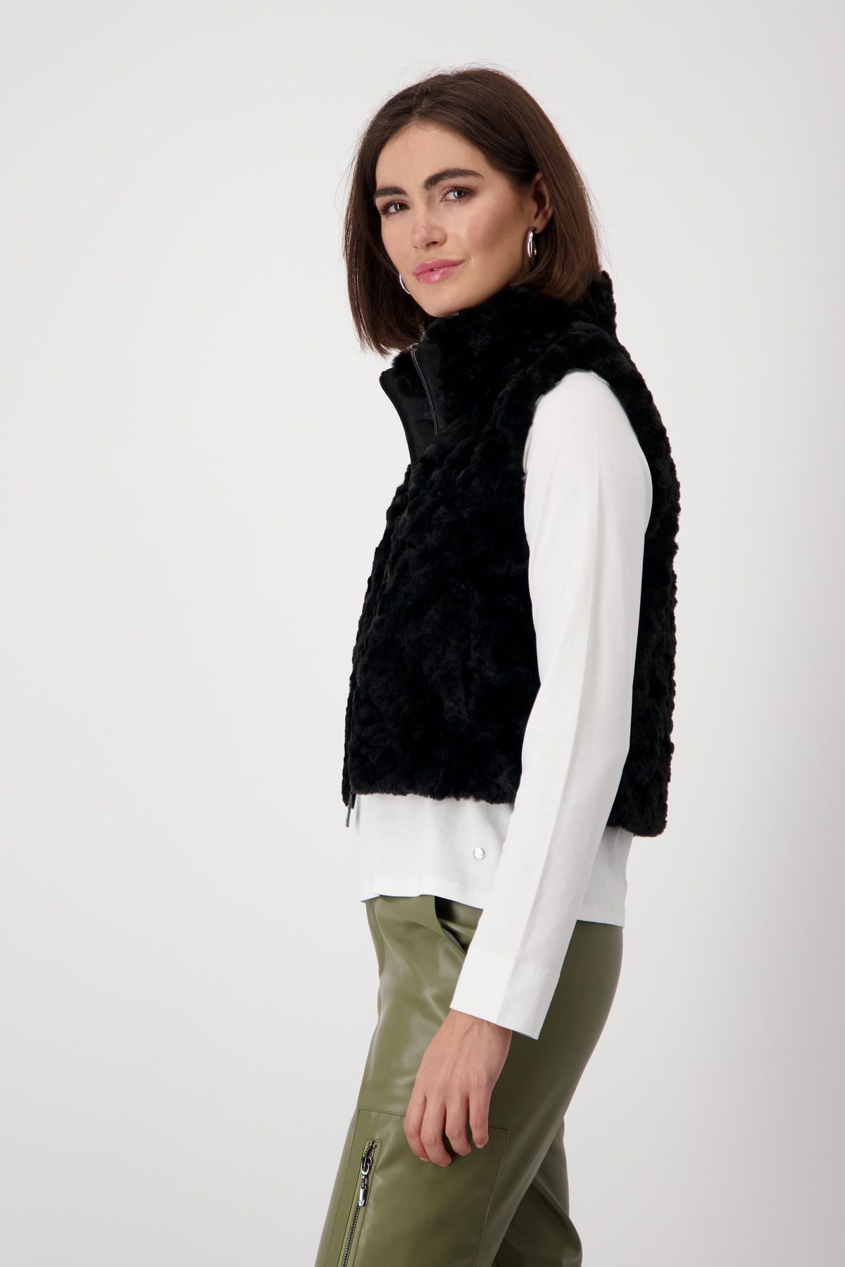 Monari Damen Cropped-Weste schwarz