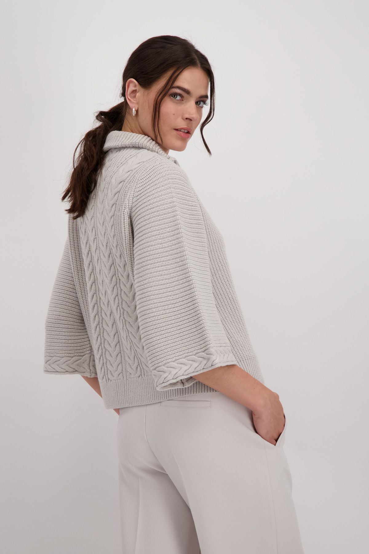 Monari Damen Strickjacke mit weiten Ärmeln in Beige beige