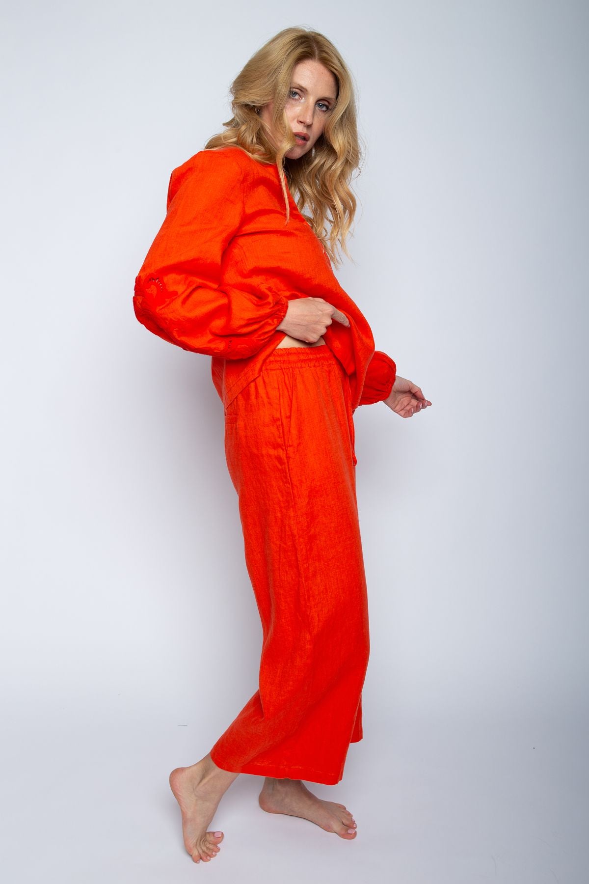 Emily van den Bergh Damen Hose rot