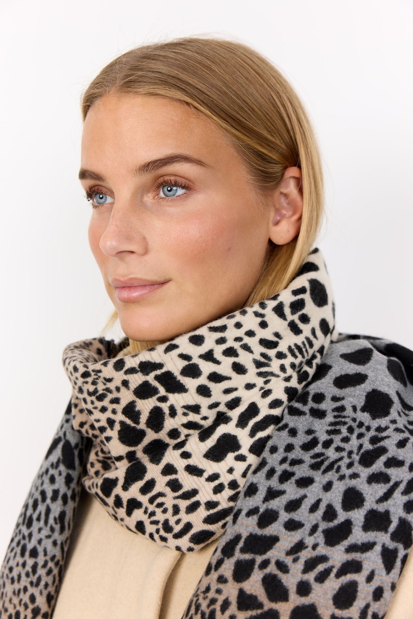 Soyaconcept Damen Schal schwarz