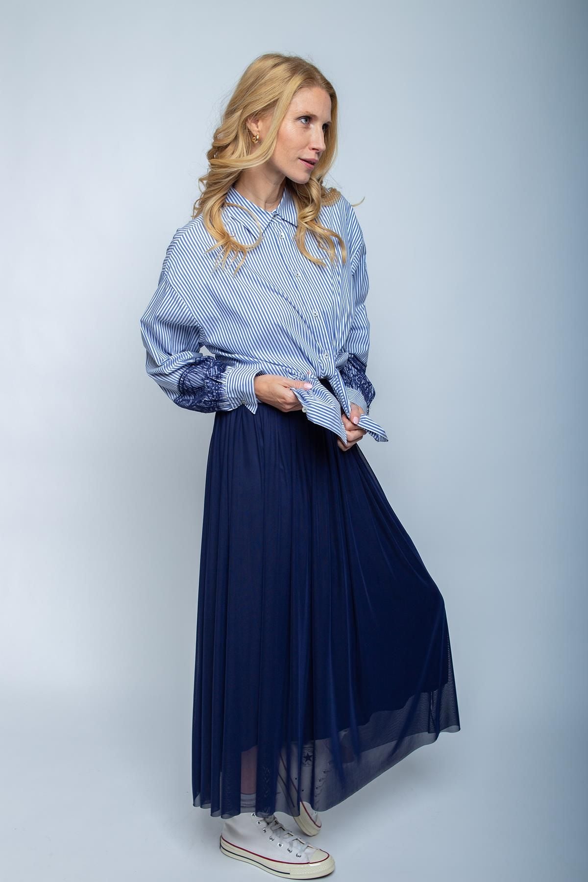 Emily van den Bergh Damen Rock blau