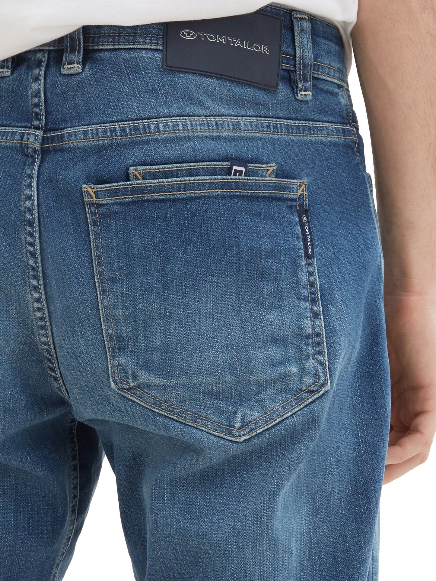 Tom Tailor Herren Regular Tapered Jeans mit recycelter Baumwolle