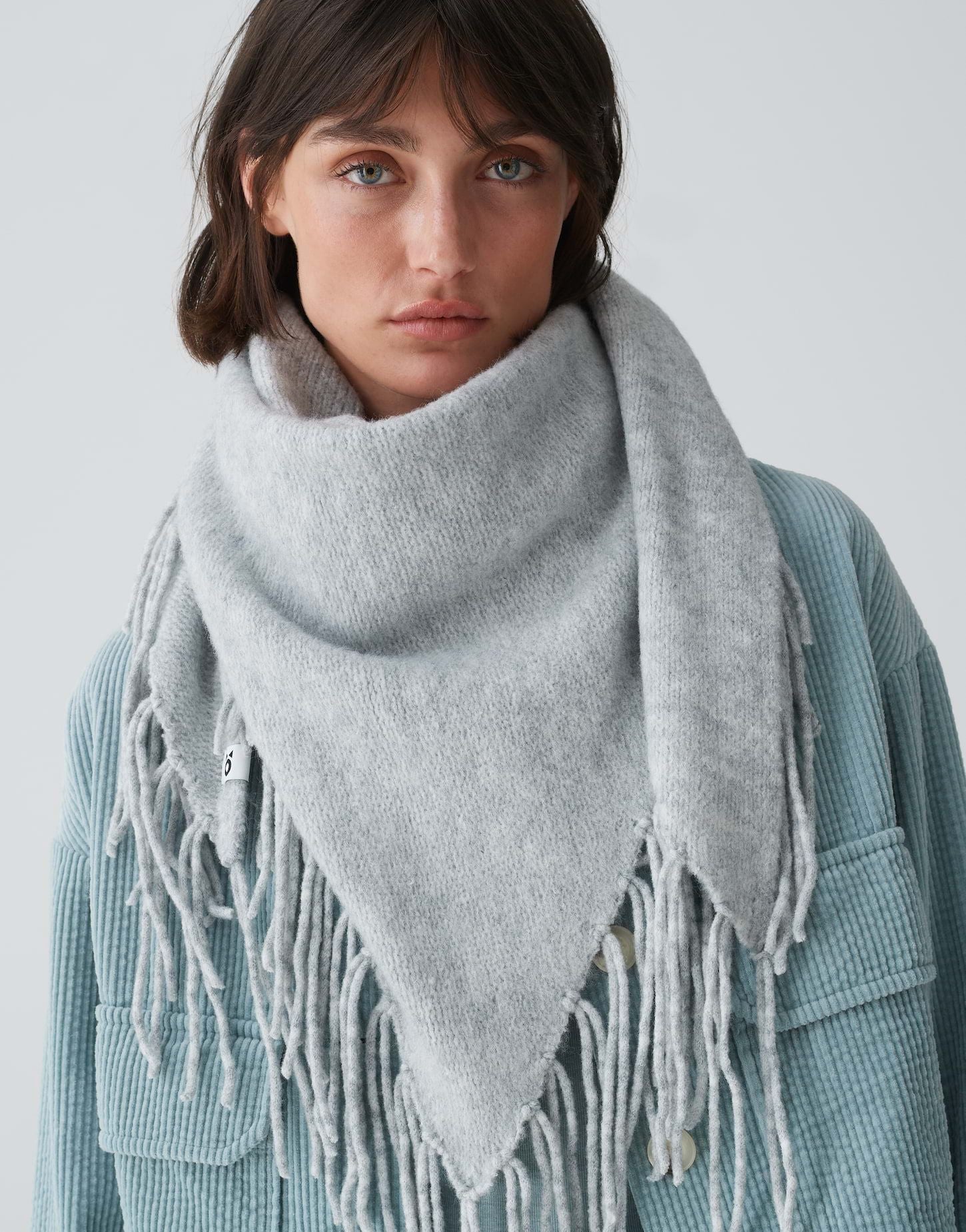 Opus Damen Schal Awaro scarf grau