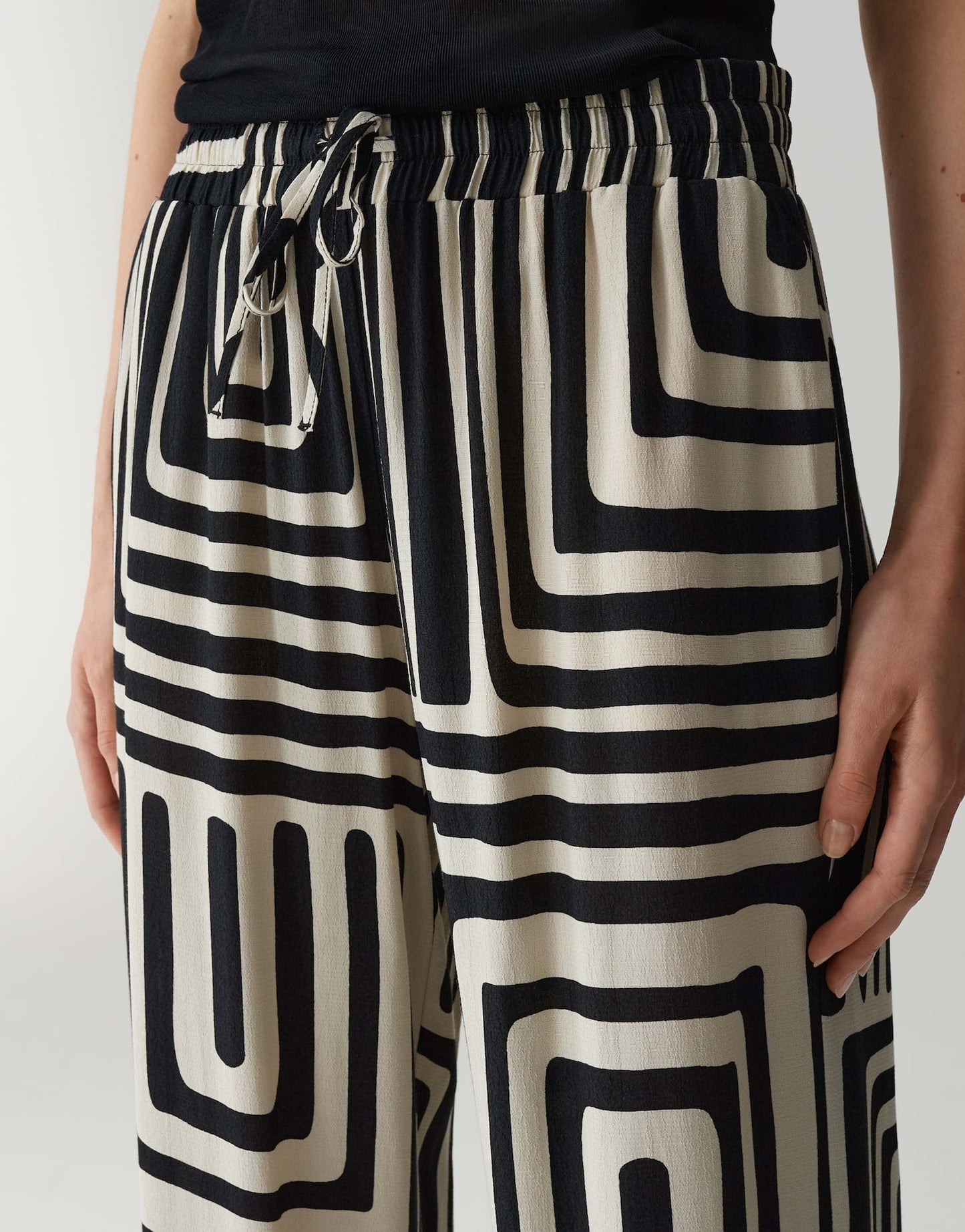 Opus Pants Damen Hose Malotta abstract weiß