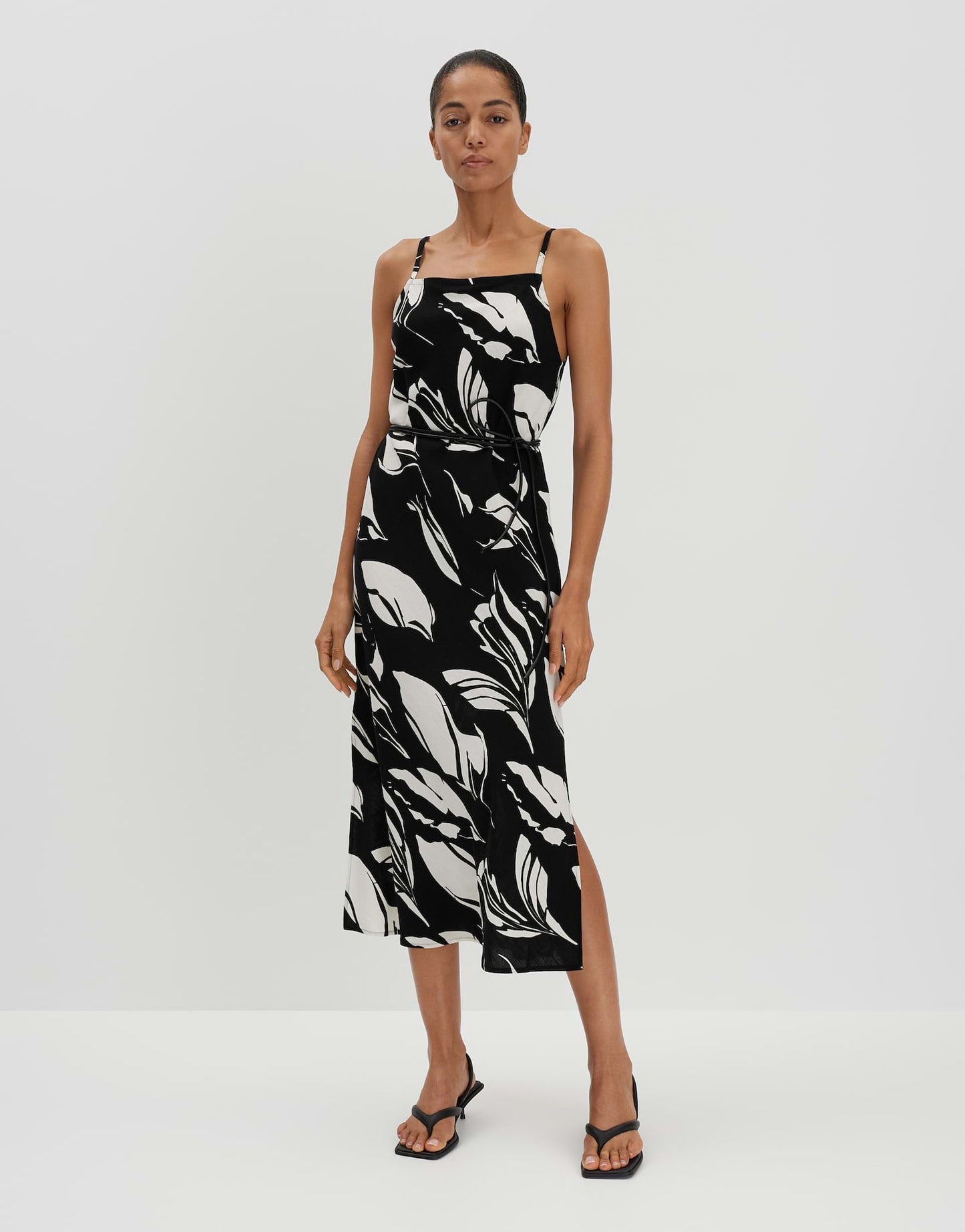 Someday Damen Kleid Qualeza floral schwarz
