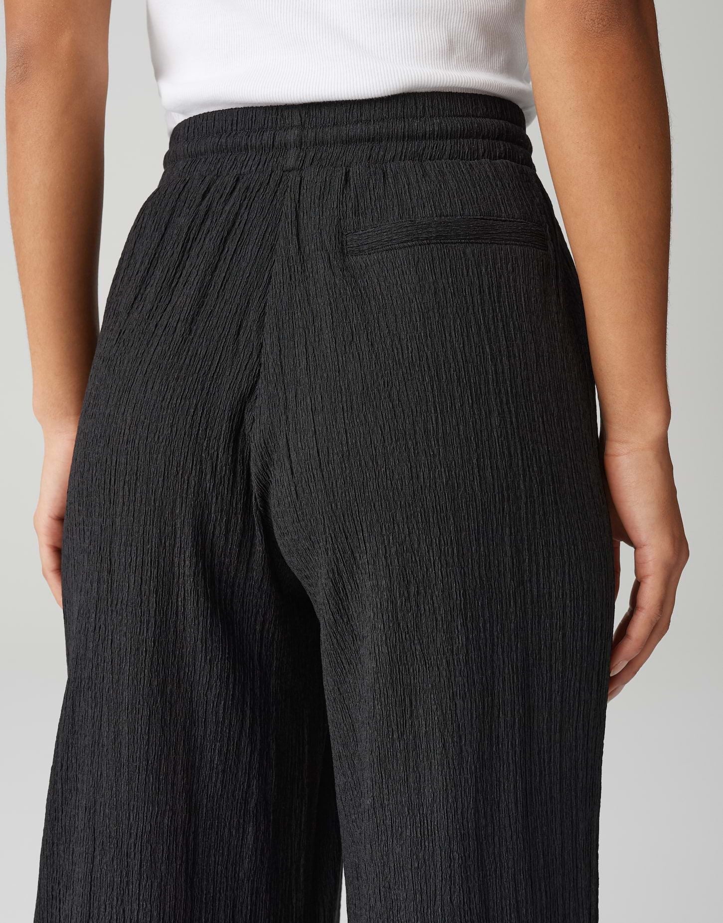 Opus Damen Hose Mileni crinkle schwarz
