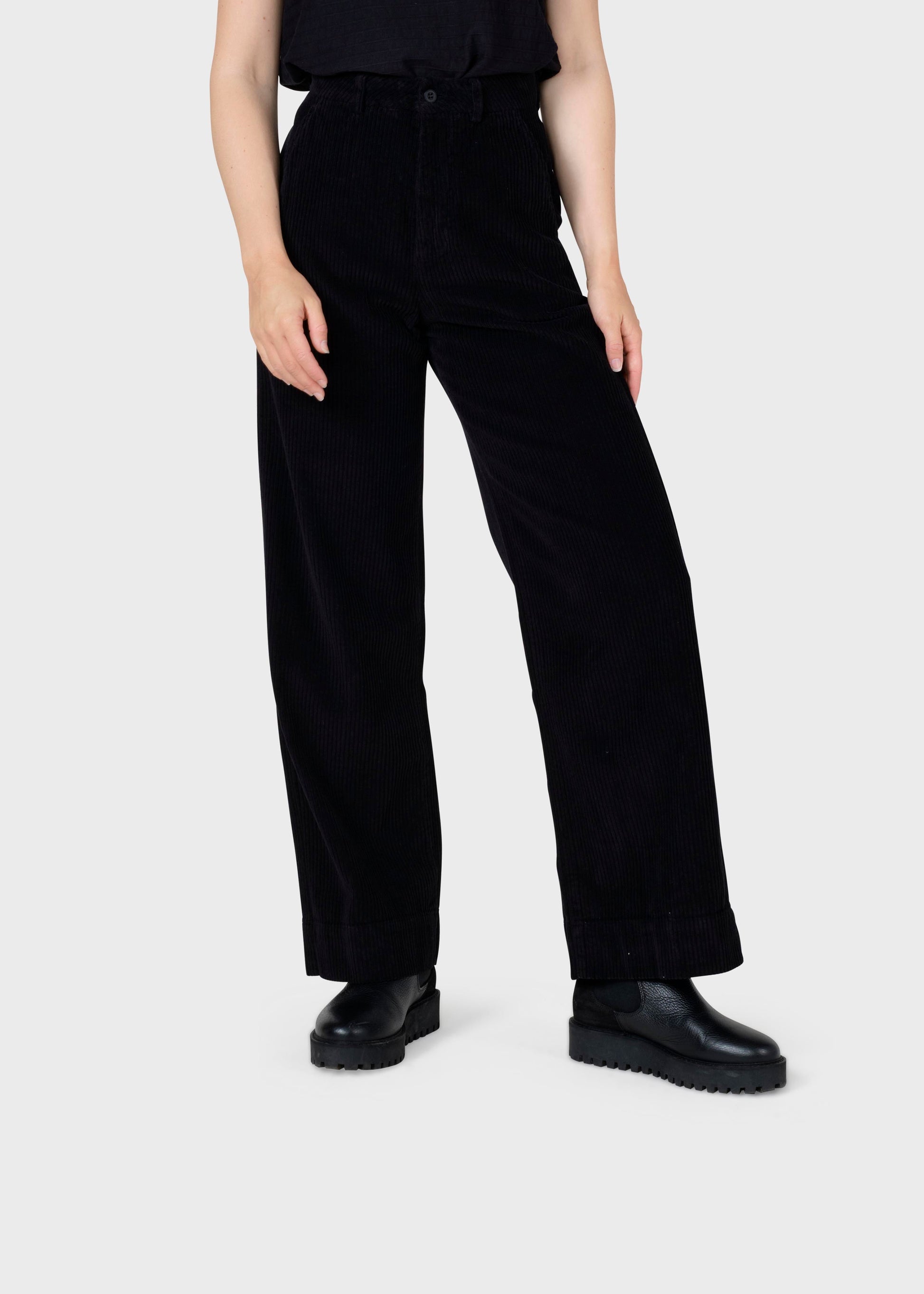 Lydia jumbo corduroy pants schwarz