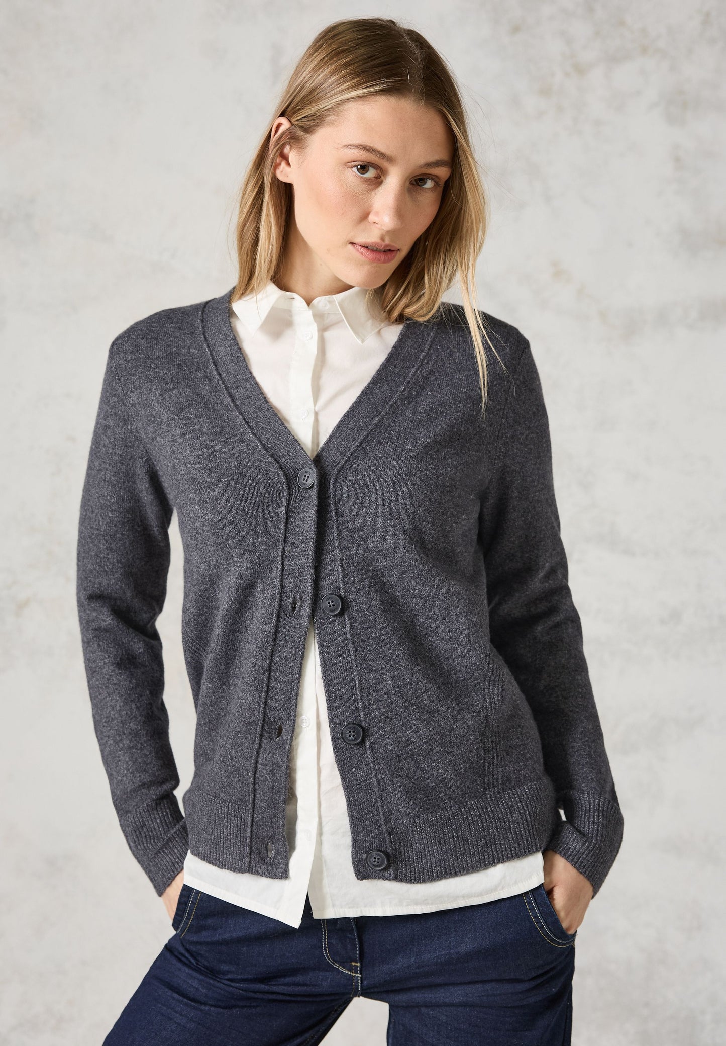 Damen Strickjacke mit Knopfleiste