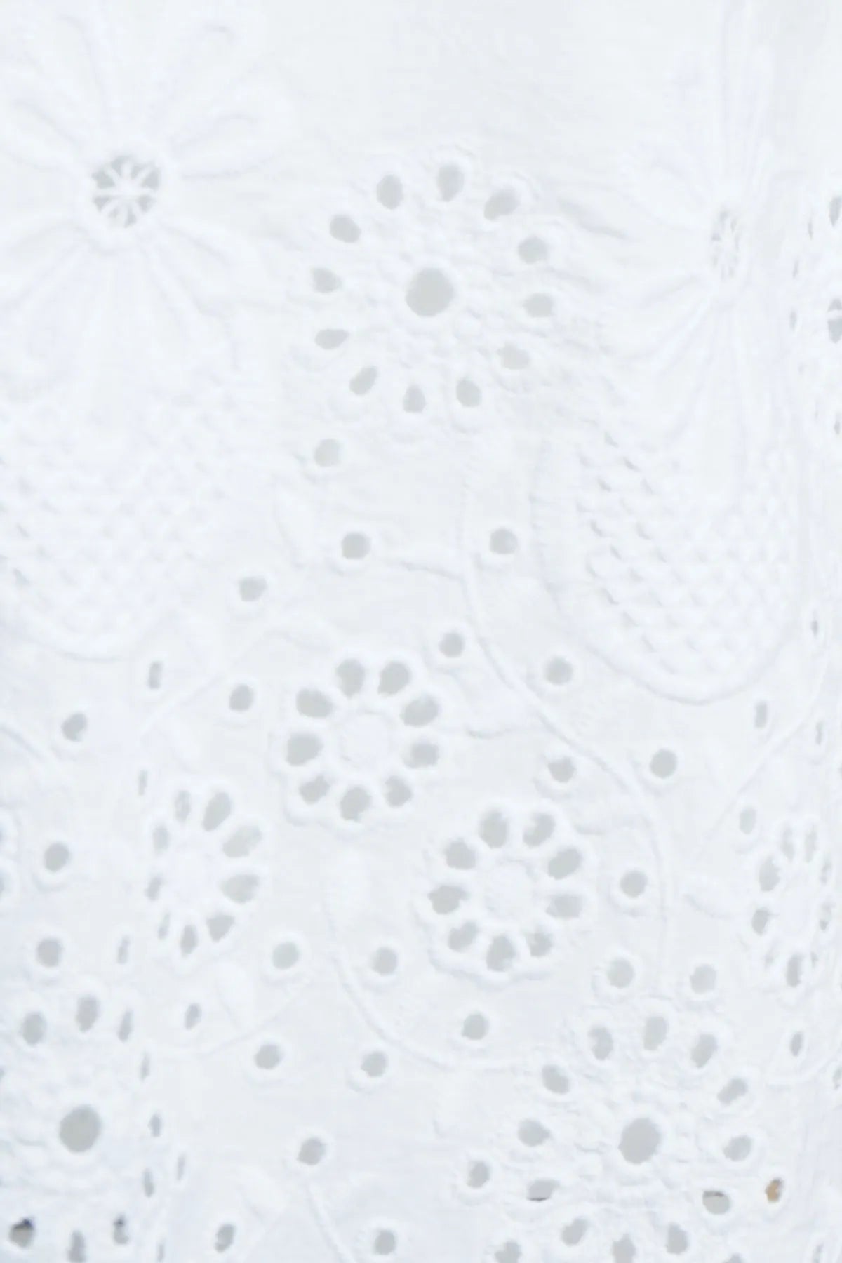 Smith&Soul – Cropped Blouse Broderie Hemline