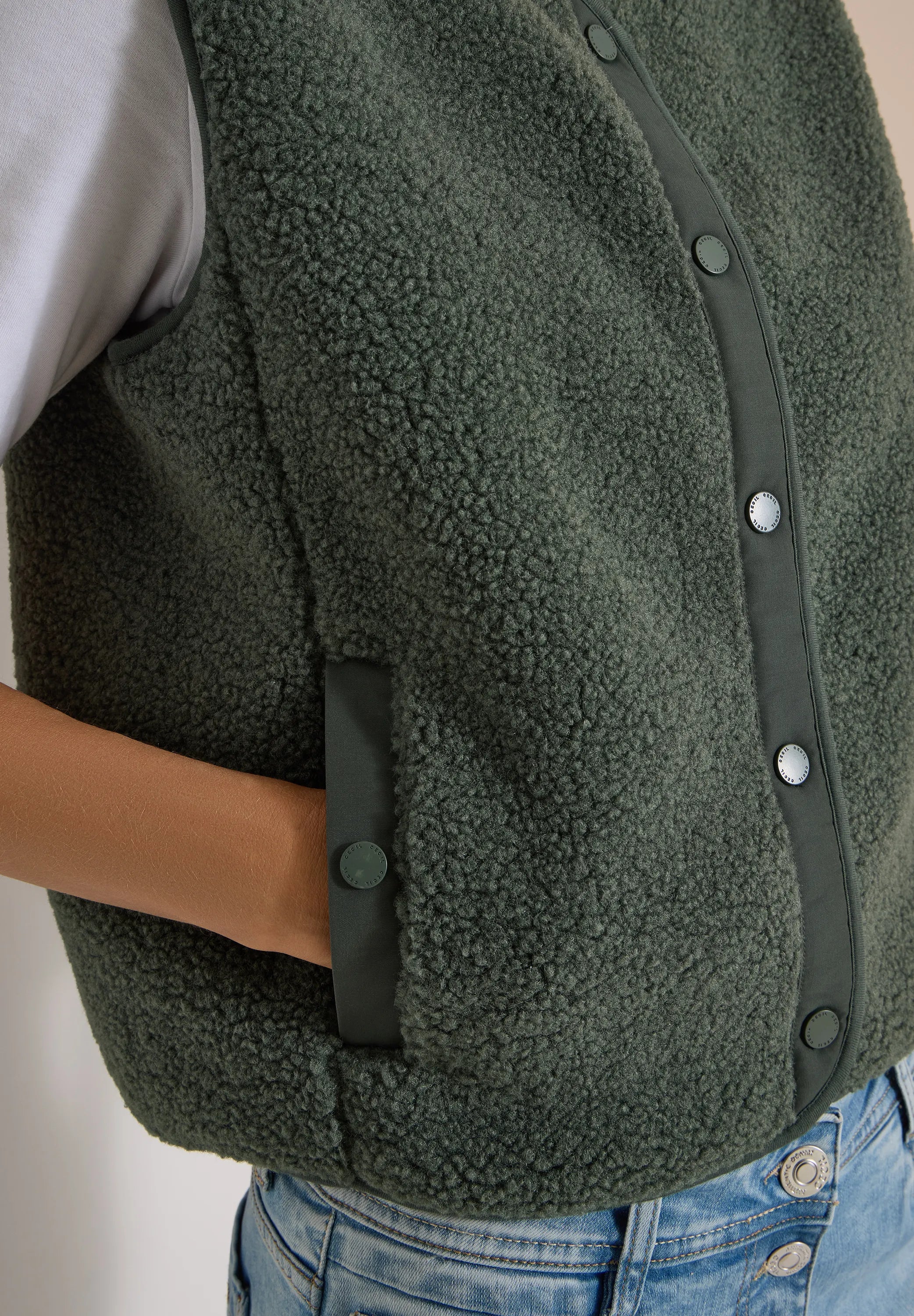 Cecil Damen Teddy-Weste Softshell-Details
