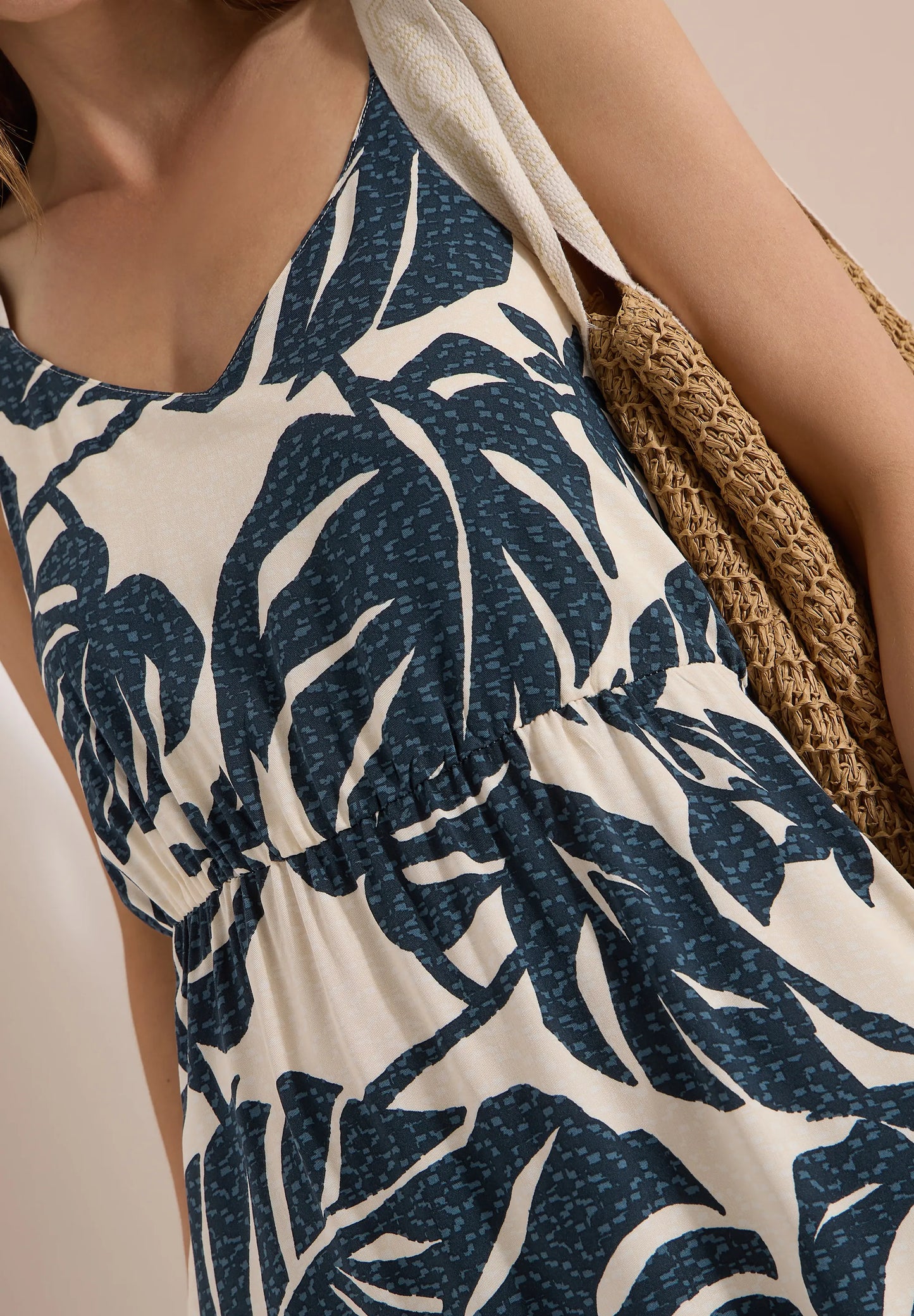Maxikleid mit V-Neck und Print