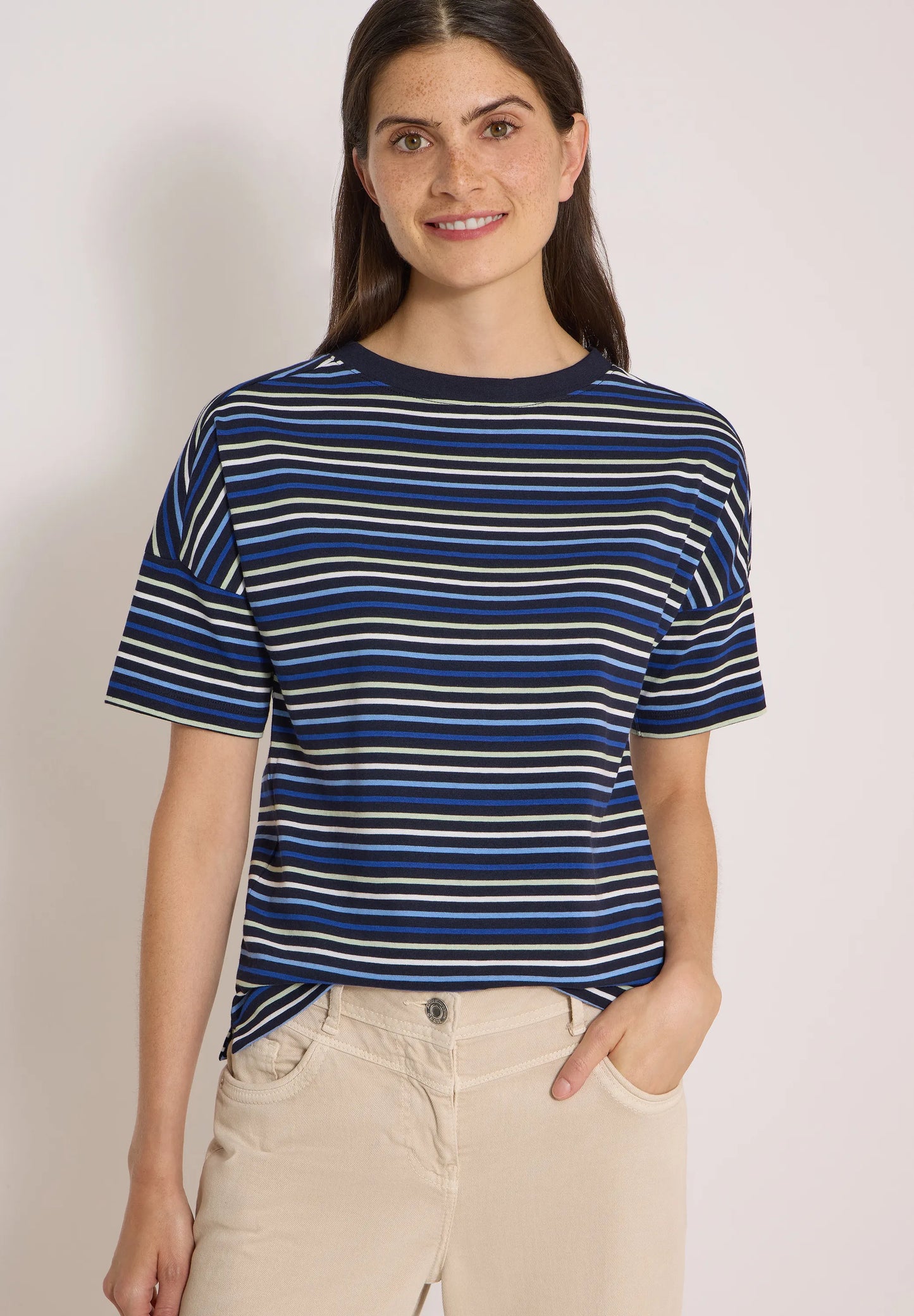 T-Shirt mit Multicolor Streifen